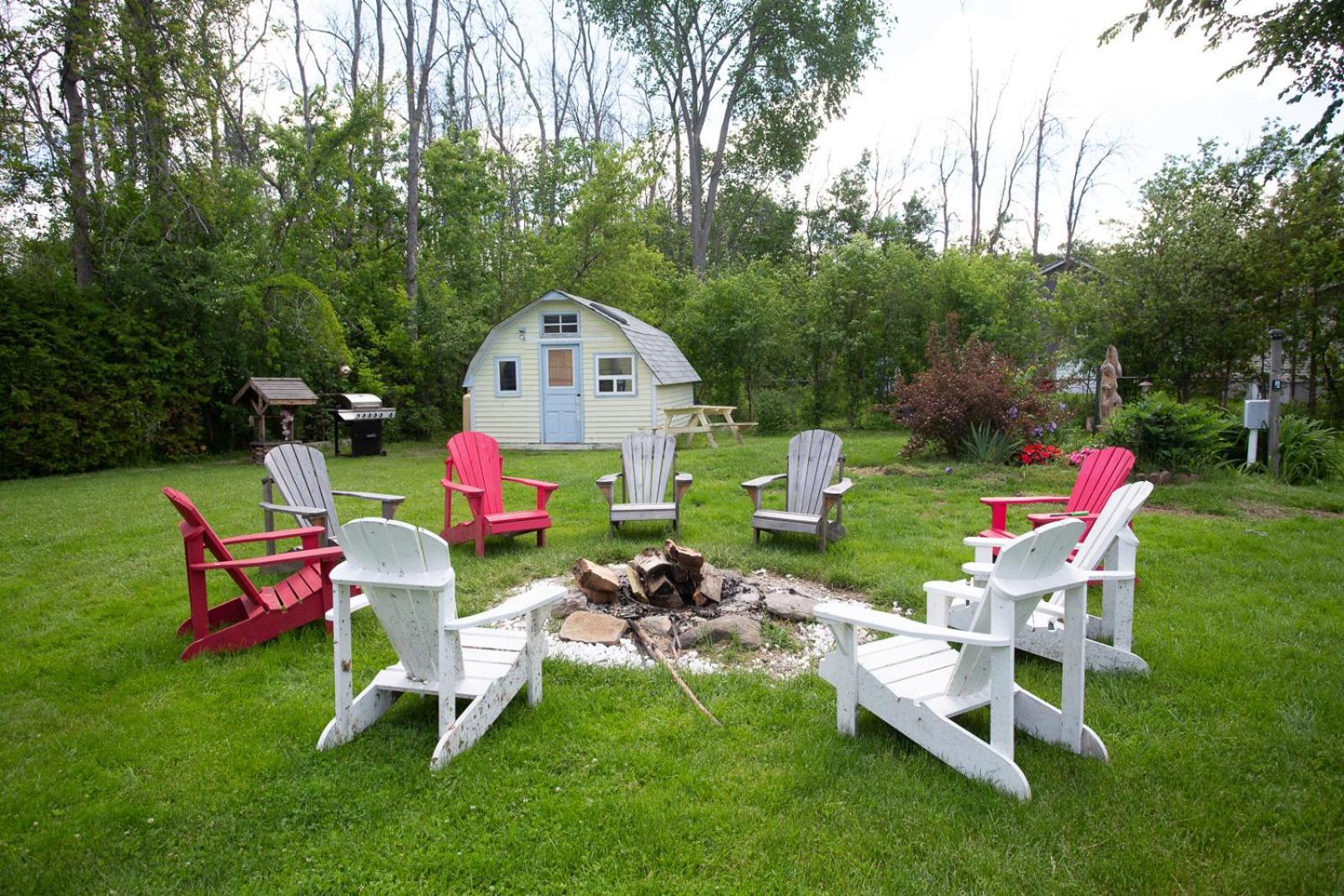 Fun Place With A Sandy Beach For Swimming, Boating, And Fishing, Featuring 3 Available Cabins Fenelon Falls المظهر الخارجي الصورة